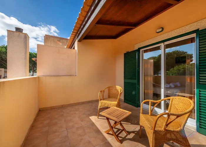 Vilamouratenis Monet By Sapvillas